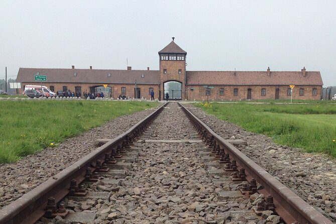 Auschwitz and Birkenau Round-Trip VIP Transport from Krakow - The Auschwitz + Birkenau Route: Timing That Keeps the Day Reasonable