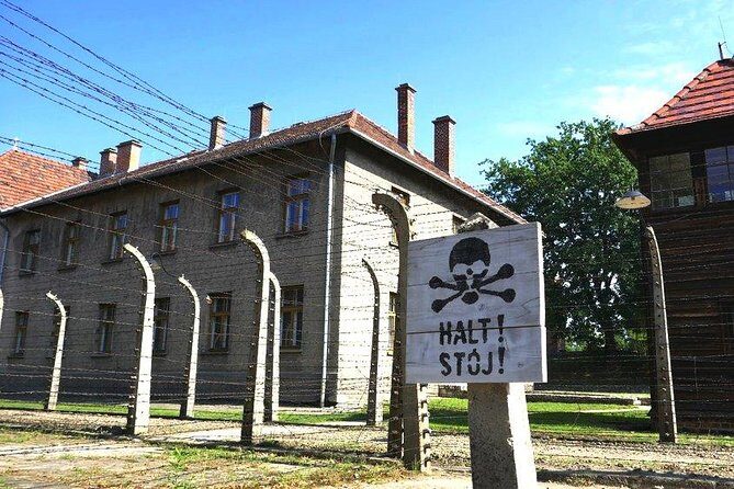Auschwitz-Birkenau and Salt Mine Full day tour - Auschwitz practical tips: bags, sound, and staying present