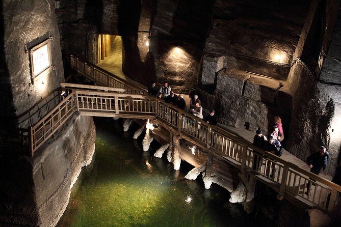 Auschwitz-Birkenau and Wieliczka Salt Mine Day Tour from Krakow with private car - FAQ