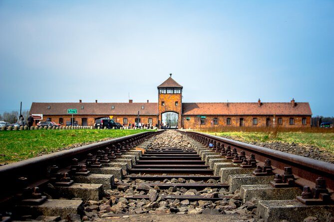 Auschwitz Birkenau and Wieliczka Salt Mine Guided Full Day Tour - What you’ll see across Auschwitz I and Birkenau (and why the order matters)
