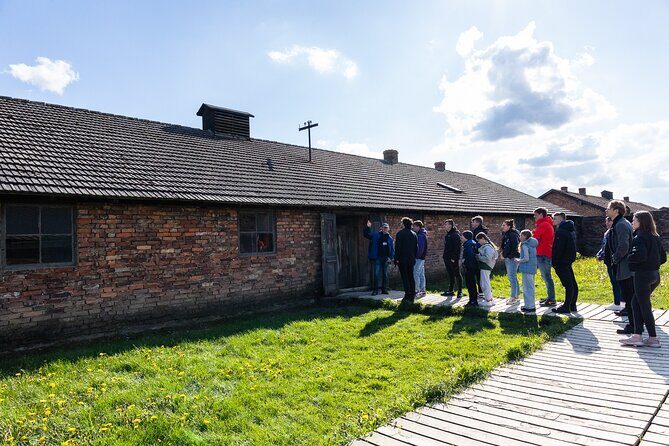 Auschwitz-Birkenau: Day Trip & Transfer from Kraków - Who This Auschwitz-Birkenau Transfer Tour Is Best For
