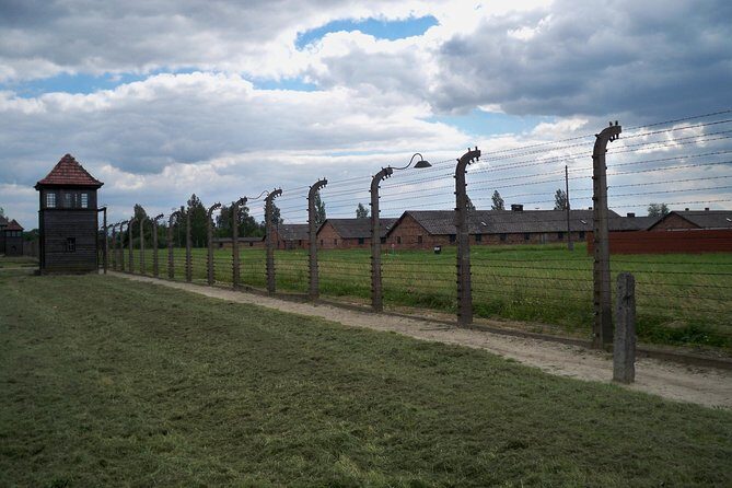 Auschwitz Birkenau Guided Tour - Auschwitz I: Your First Guided Walk Through the Evidence