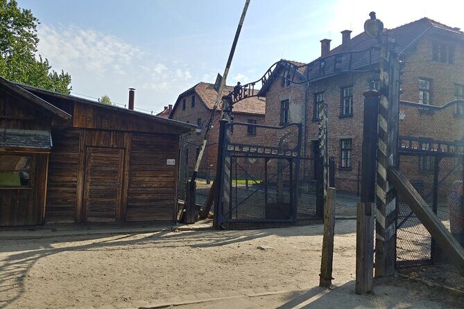 Auschwitz Birkenau Guided Tour with Hotel Pickup from Cracow - Auschwitz I: The Museum Part That Gives Context