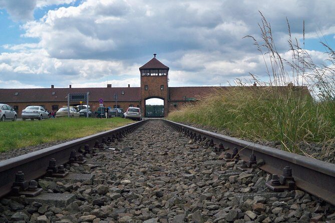 Auschwitz-Birkenau last minute guided Tour - Krakow to Oświęcim: timing that keeps the day from spiraling