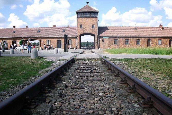 Auschwitz-Birkenau Memorial and Museum Guided Tour - Private Transport - Auschwitz I: what you do with your included time