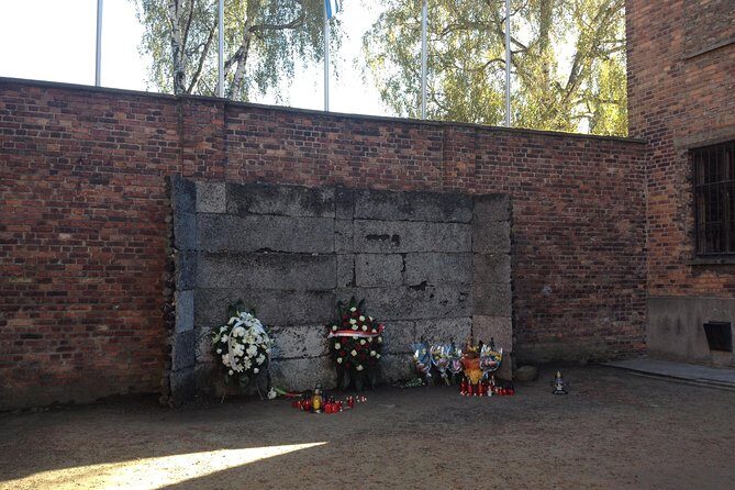 Auschwitz-Birkenau Museum and Memorial Guided Tour from Krakow - Practical Tips: What to Pack, When You’ll Eat, and What ID You Might Need