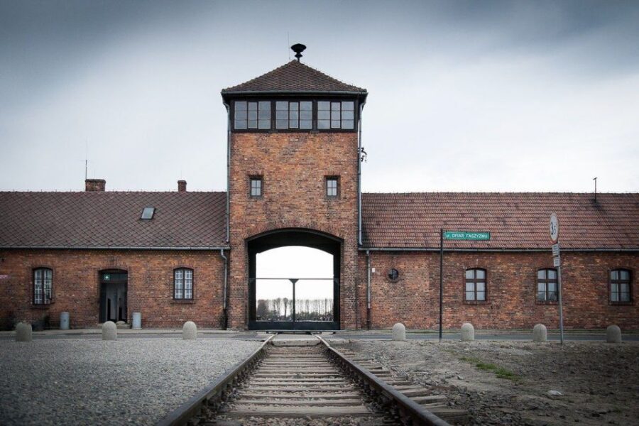Auschwitz-Birkenau: Museum Entry Ticket with Guided Tour - The guide and group reality: what English tours feel like in practice