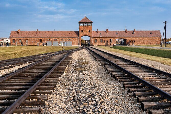 Auschwitz Birkenau Round Transfer, Private Driver from Krakow - Door-to-door pickup in Krakow: why it matters for a solemn day