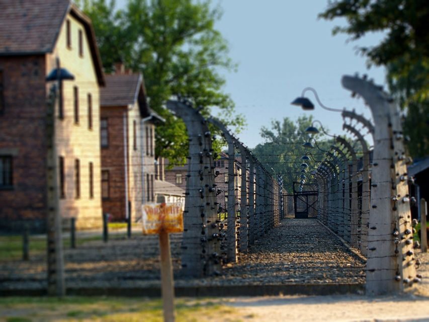 Auschwitz-Birkenau Tour from Katowice with Private Transfers - Tickets, Names, and Non-Refundable Entry: The Stuff That Can Trip You Up
