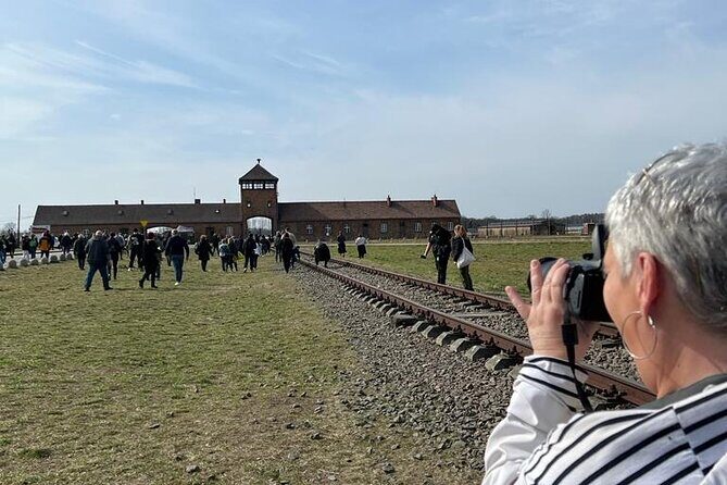 Auschwitz Birkenau Tour from Krakow with guidebook Self-Guided - The Kraków leg: why Rynek Główny fits inside this kind of day