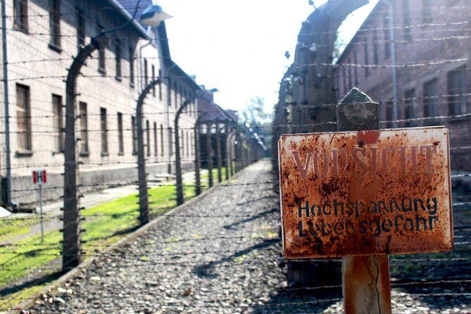 Auschwitz-Birkenau Tour: Tickets + Transportation from Krakow - The 15-minute break: short reset, long day