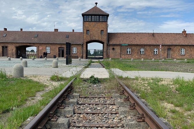 Auschwitz Trip From Krakow - English Speaking Guided Tour - Who this tour suits best—and who should reconsider