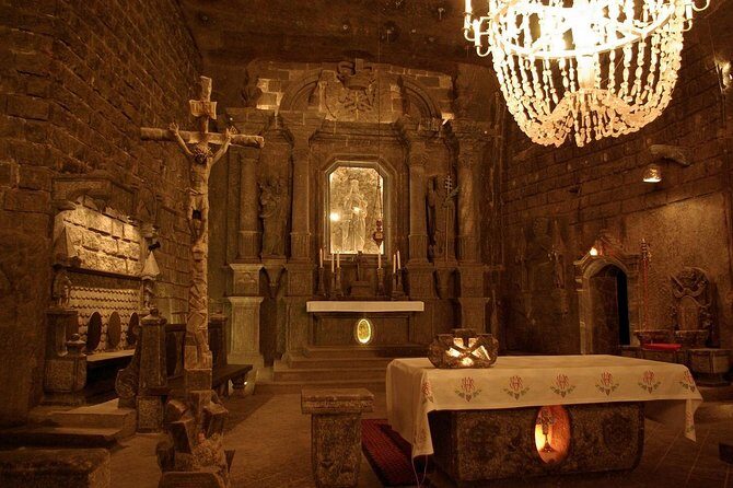 Combined tour Auschwitz Birkenau guided & Salt Mine guided from Krakow - Auschwitz-Birkenau with a local licensed guide and headphones