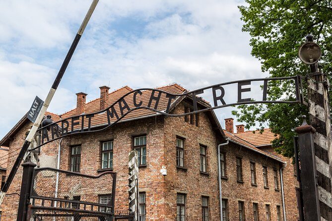 From Cracow: Auschwitz- Birkenau Tour with transportation - Getting from Krakow to Oświęcim: comfort, pickup, and the host’s role