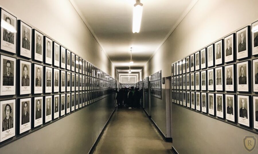 From Krakow: Auschwitz-Birkenau Guided Tour & Hotel Pickup - Lunch, breaks, and how to handle the long day