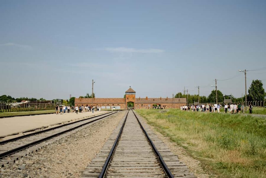 From Krakow: Auschwitz-Birkenau Guided Tour & Pickup - The Transfer to Auschwitz II-Birkenau: Why the Two-Camp Structure Matters