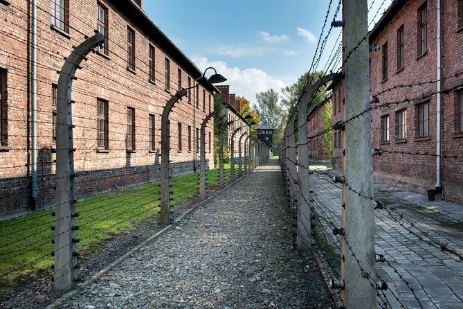 From Krakow: Auschwitz-Birkenau Memorial and Museum Guided Tour - Krakow to Oswiecim: the ride that sets the tone