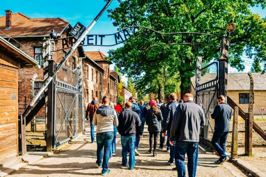 From Krakow: Auschwitz-Birkenau & Schindler's Factory Tour - Arriving at Auschwitz-Birkenau: a guided visit you can actually follow