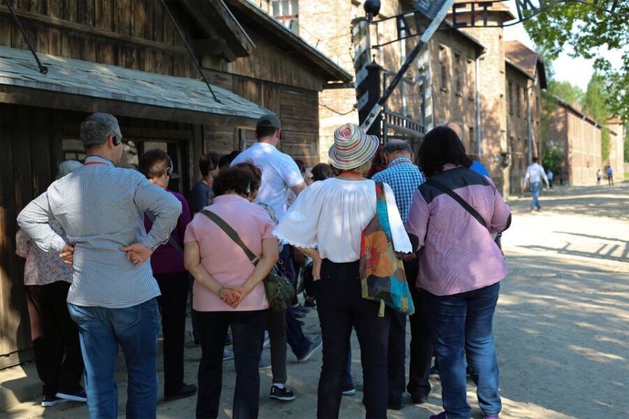 From Krakow: Auschwitz Birkenau Small Group Tour with Pickup - Lunch Option: When It’s Worth Paying For (and When It Isn’t)