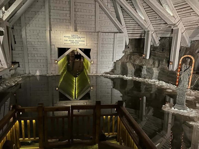 From Krakow: Auschwitz-Birkenau & Wieliczka Salt Mine Tour - Pickup and the early start: plan your morning like a pro