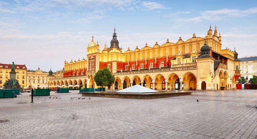 From Warsaw: Guided Tour to Auschwitz-Birkenau and Krakow - The real value: is $181 worth it for this day?