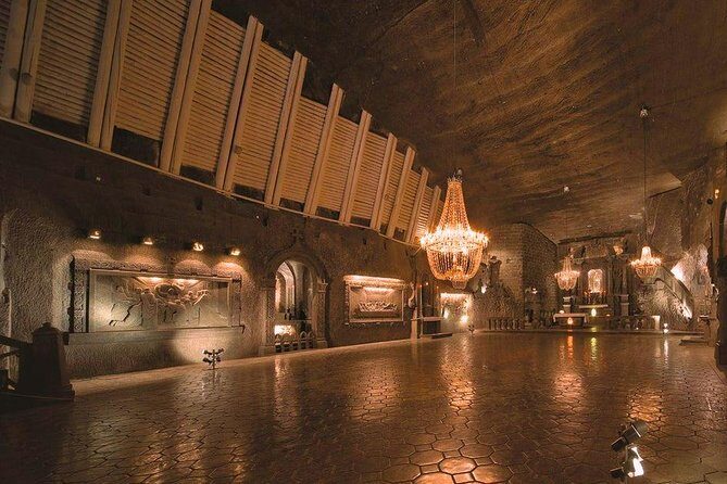 Full-Day Tour of Auschwitz and Wieliczka Salt Mine from Krakow - Morning Logistics: Pickup, Tickets, and What to Bring