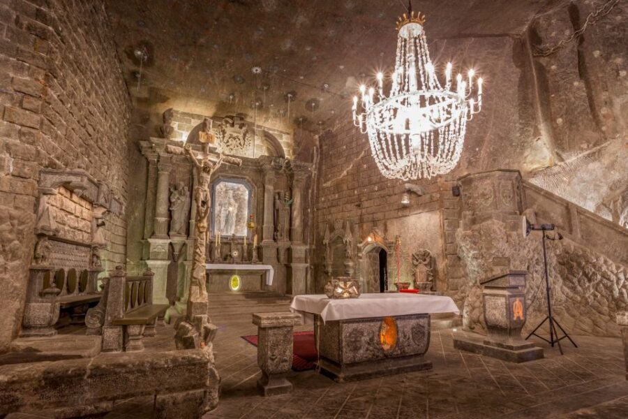 Krakow: Auschwitz and Wieliczka Salt Mine Combo Tour - The Auschwitz experience: Auschwitz I and Birkenau in one package