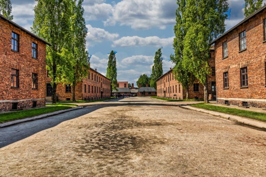 Krakow Auschwitz-Birkenau Memorial Guided Tour Meeting Point - Krakow to Auschwitz: the 1.5-hour coach ride that actually helps