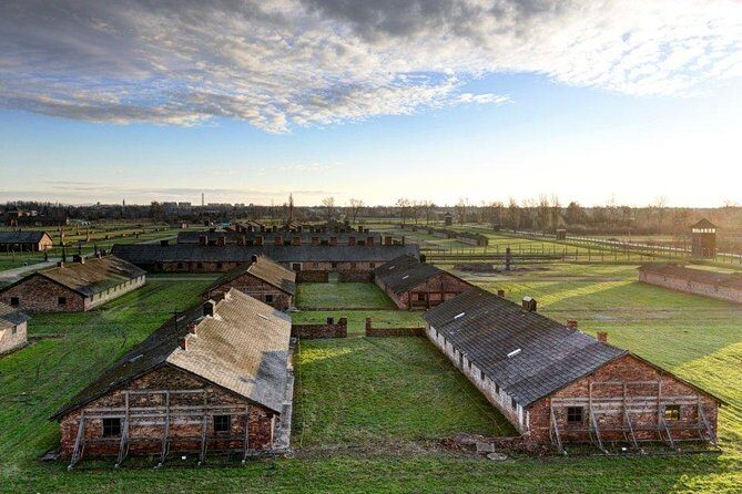 Krakow: Auschwitz-Birkenau & Salt Mine OneDay Tour (hotel pickup) - Wieliczka Salt Mine: the underground route and what makes it special