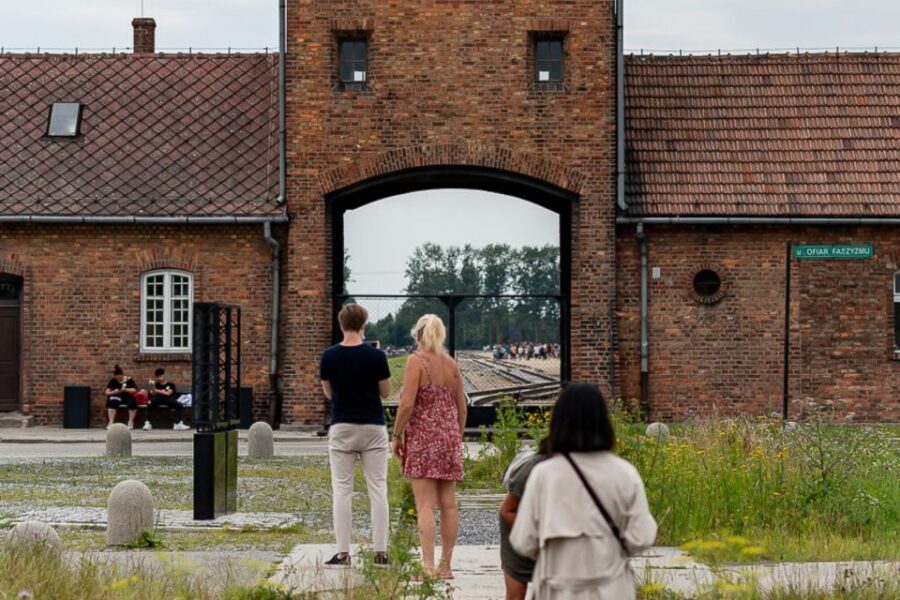 Krakow: Auschwitz-Birkenau Tour Limited to 15 Visitors - Auschwitz I: Headsets, the Death Wall, and What to Watch For