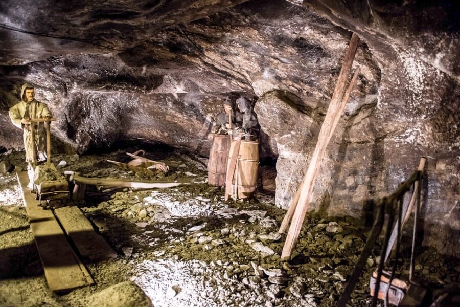 Krakow: Auschwitz-Birkenau & Wieliczka Salt Mine Day Tour - Who This Tour Fits Best (And Who Should Rethink)