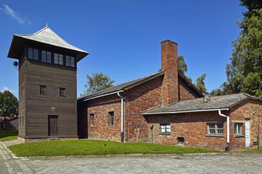 Krakow: Auschwitz Guided Tour with Optional Hotel Pickup - Group pace, crowding, and what you can control