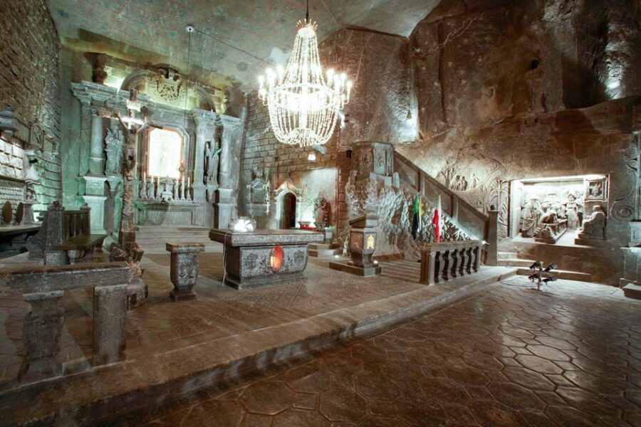Krakow: Auschwitz & Wieliczka Salt Mine Guided Day Tour - Key points to know before you go