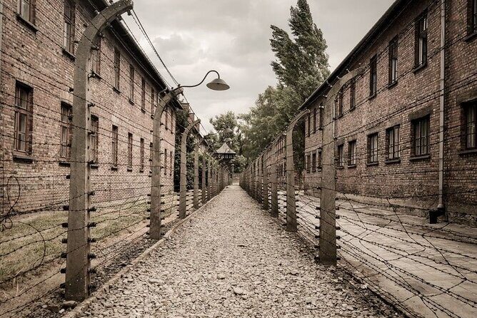 Private Guided Tour to Auschwitz & Birkenau from Krakow - Judenrampe: the arrival-and-selection point, fast but unforgettable