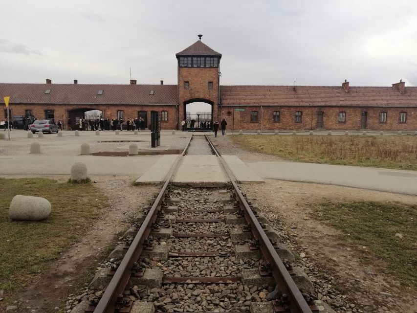 Warsaw: Auschwitz-Birkenau and Krakow Tour by Car - Auschwitz I to Birkenau: Understanding the scale at Auschwitz II