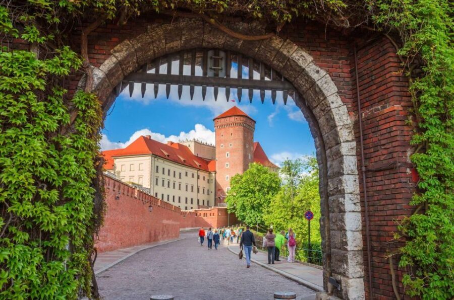 Warsaw to Auschwitz and Krakow Old Town Full-Day Trip by Car - Practical Prep: Small Things That Keep the Day Smooth